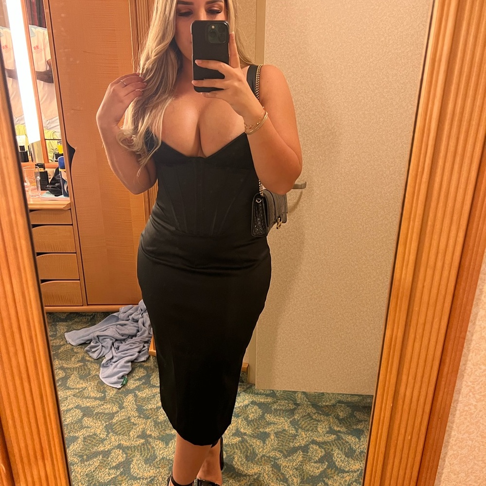 House of  CB Elegant Black Dress